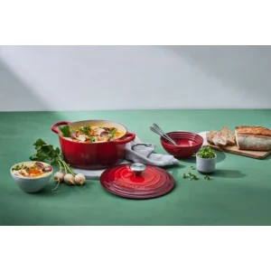Cocotte En Fonte Ronde 24 Cm Cerise Le Creuset Signature 18
