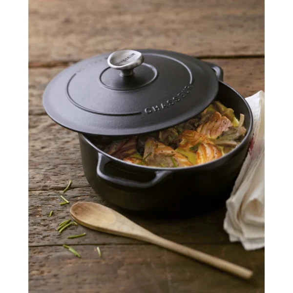 Cocotte En Fonte Ronde 28 Cm Noir Mat Chasseur 6